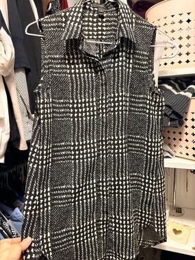 J. Crew Black and White Sleeveless Plaid Button-Front Blouse